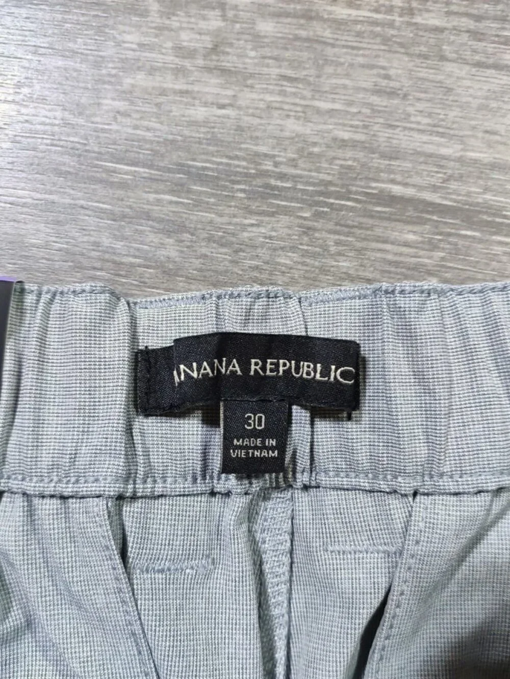 NEW Banana Republic Mens Flat Front Shorts Comfort Waist 30 NWT Gray Stretch